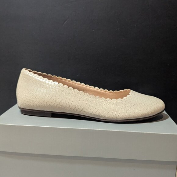 Vionic Julietta Ballet Flats Snake Embossed Cream 8 NEW - Picture 2 of 10